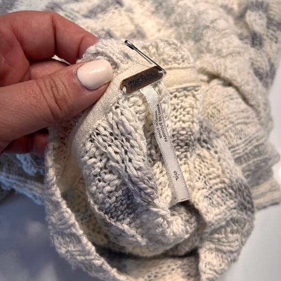 Free People Gray & Cream Striped Chunky Knit Short Sleeve Sweater Top Size Small - Picture 4 of 10